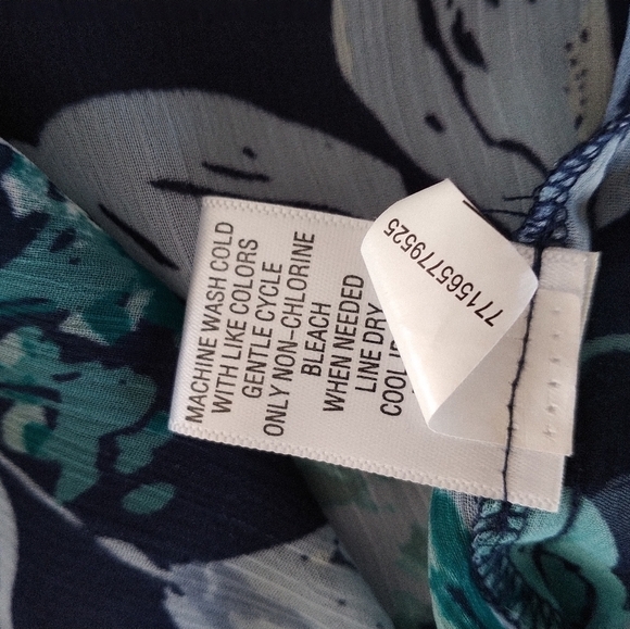 Croft & Barrow Blue Floral Button Front Blouse 3X Plus Size - Picture 10 of 11